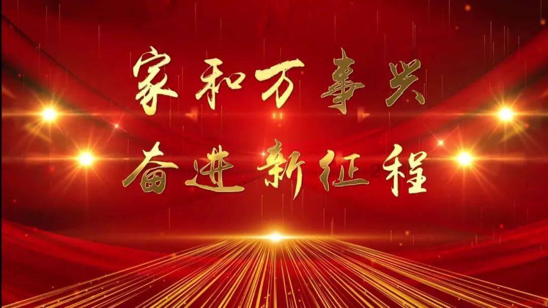 他是容嬷嬷的干儿子,出道14年不温不火,妻子却越来越红